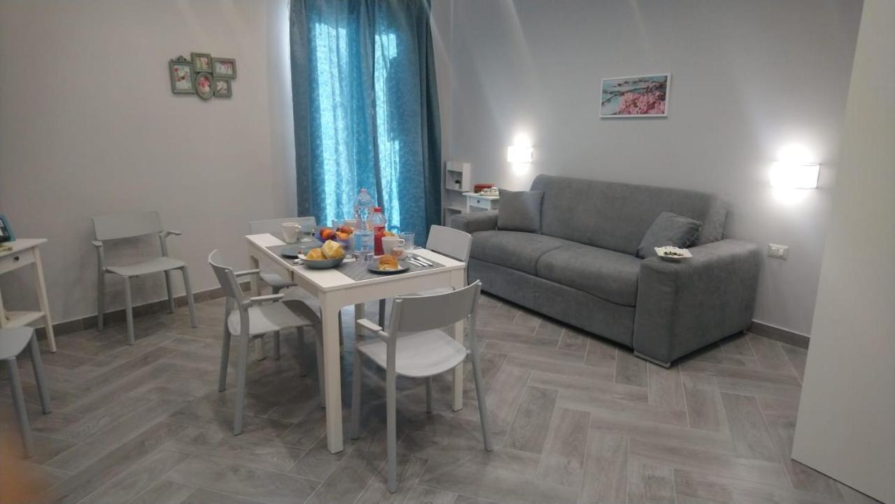Soggiorno Napoletano Napoli Bagian luar foto